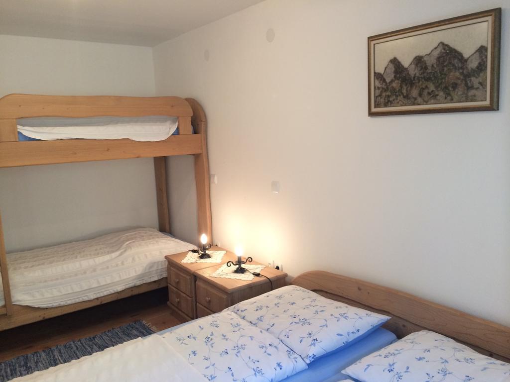 Apartments Pod Macesnovo Streho Solčava Chambre photo